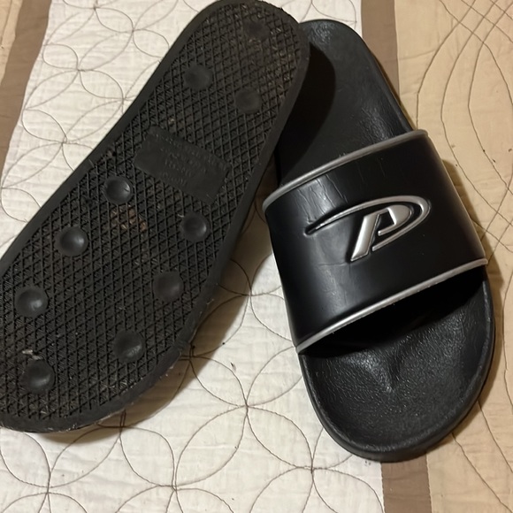 Mens Slides - Picture 2 of 2